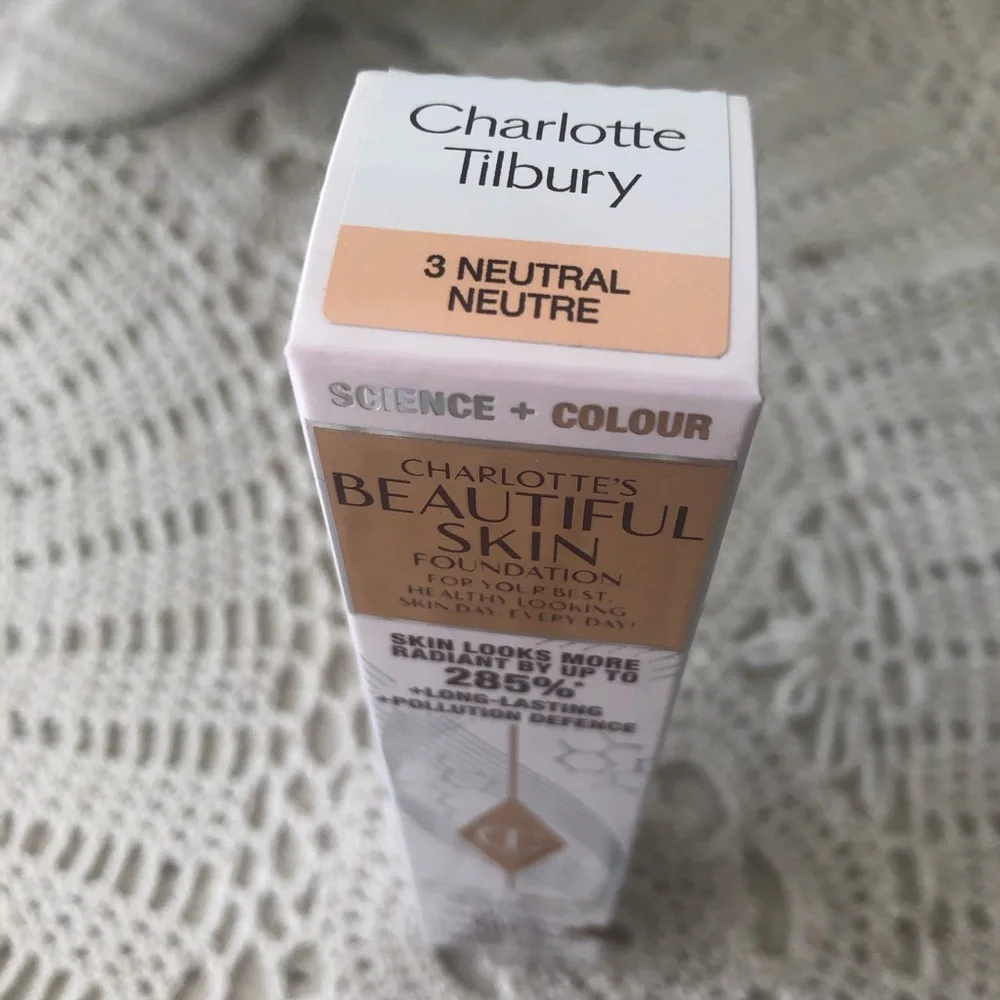 71-CHARLOTTE TIBURY 3 NEUTRAL SKIN MEDIUM COVERAGE LIQUID FOUNDATION